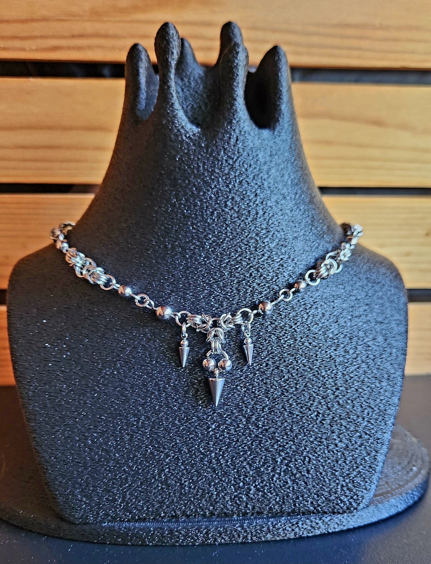 Delicate Spikes 18 inch