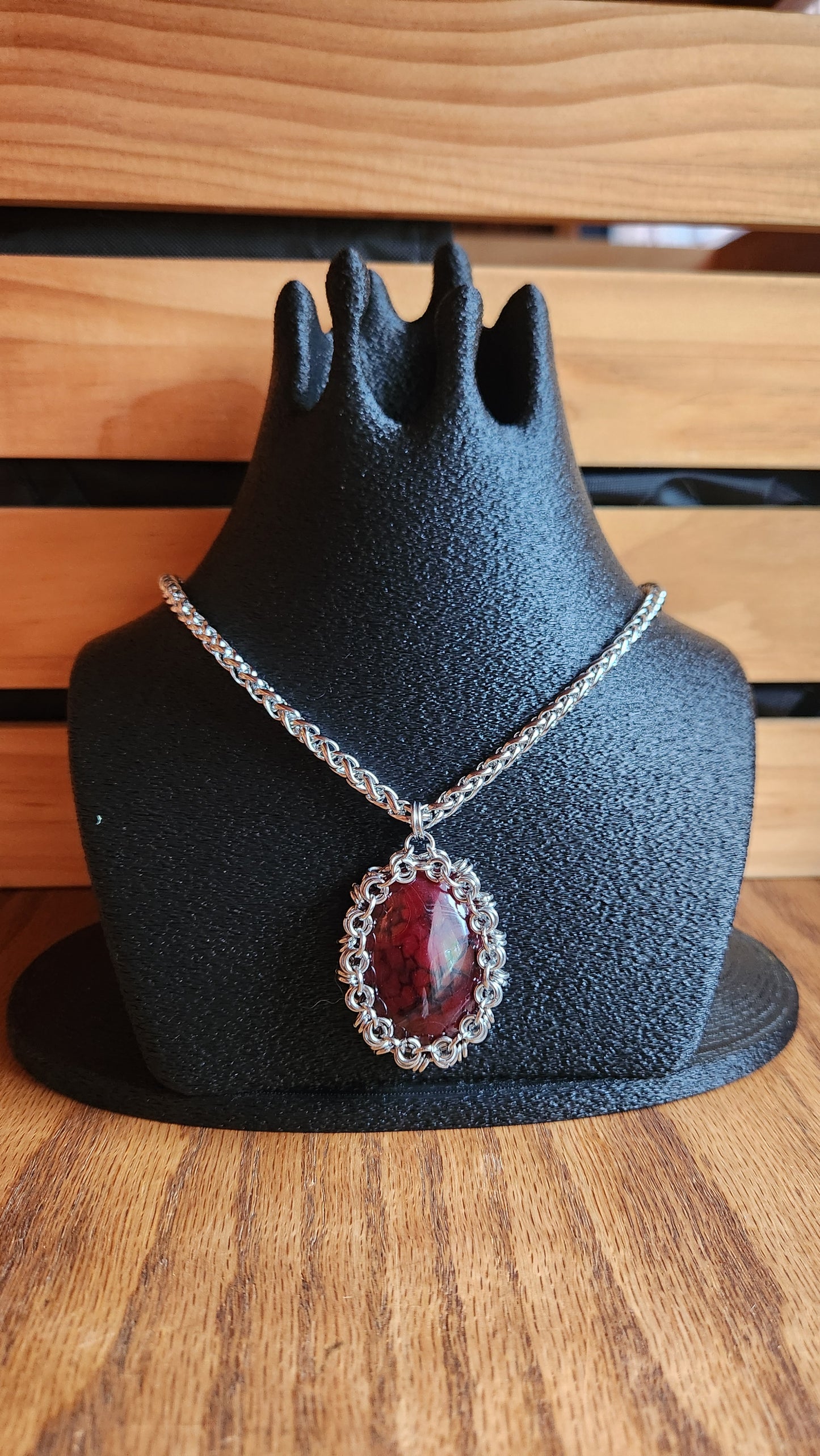 17 inch chain with bezel