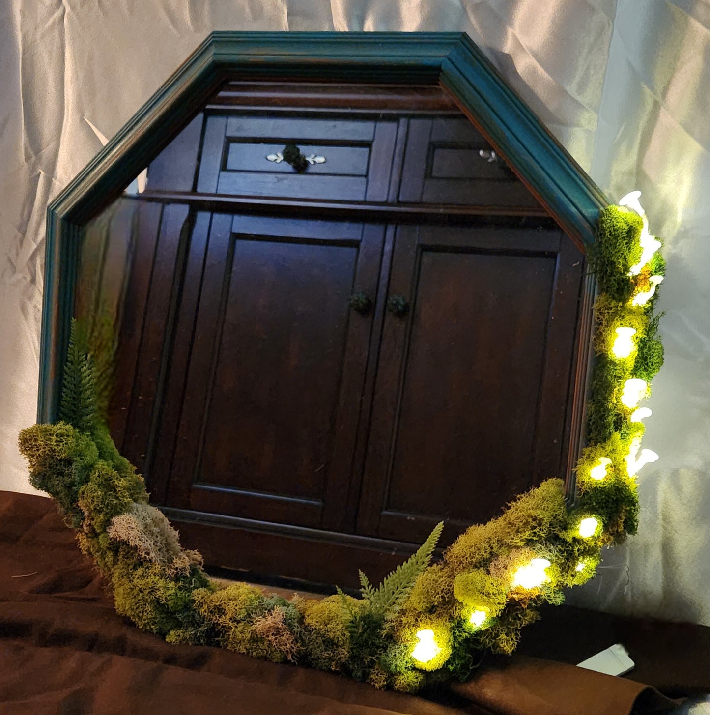 LED mushrooms mirror