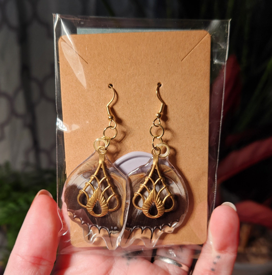 Vintage lattice tear drop ear-wings