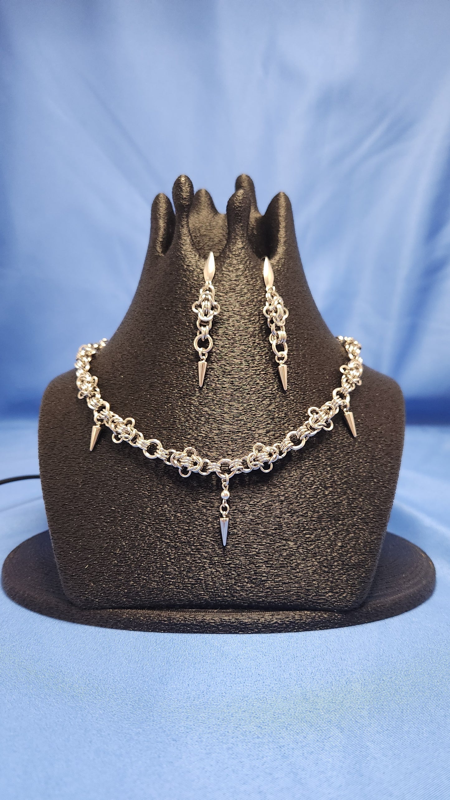 Spike set