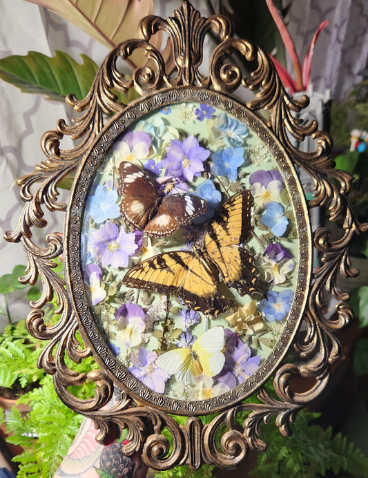 Vintage convex flowers